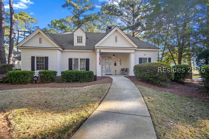 Turnkey, renovated golf cottage with short-term rental - Beach Home for sale in Bluffton, South Carolina on Beachhouse.com