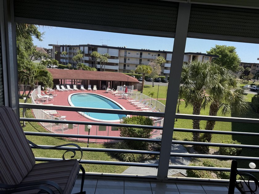 Beautiful condo 1 bedroom, 1 bathroom in the community of - Beach Condo for sale in Lauderdale Lakes, Florida on Beachhouse.com