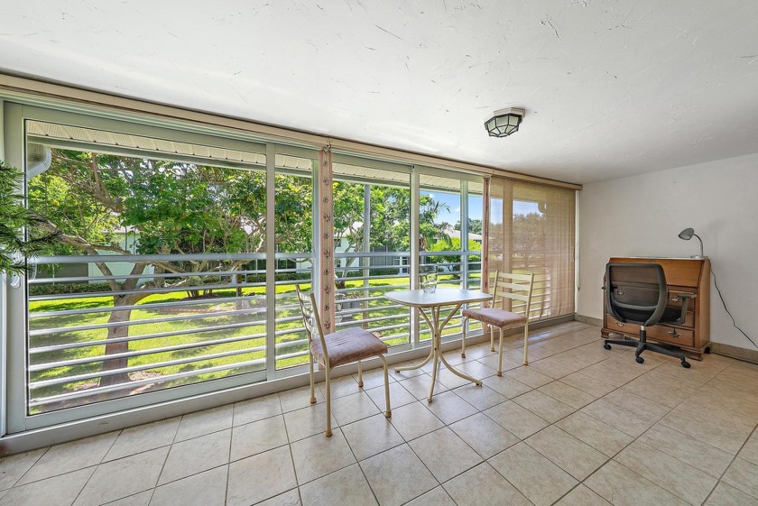 Step into the tropical lifestyle with this 2-bedroom, 2-bathroom - Beach Condo for sale in Tequesta, Florida on Beachhouse.com