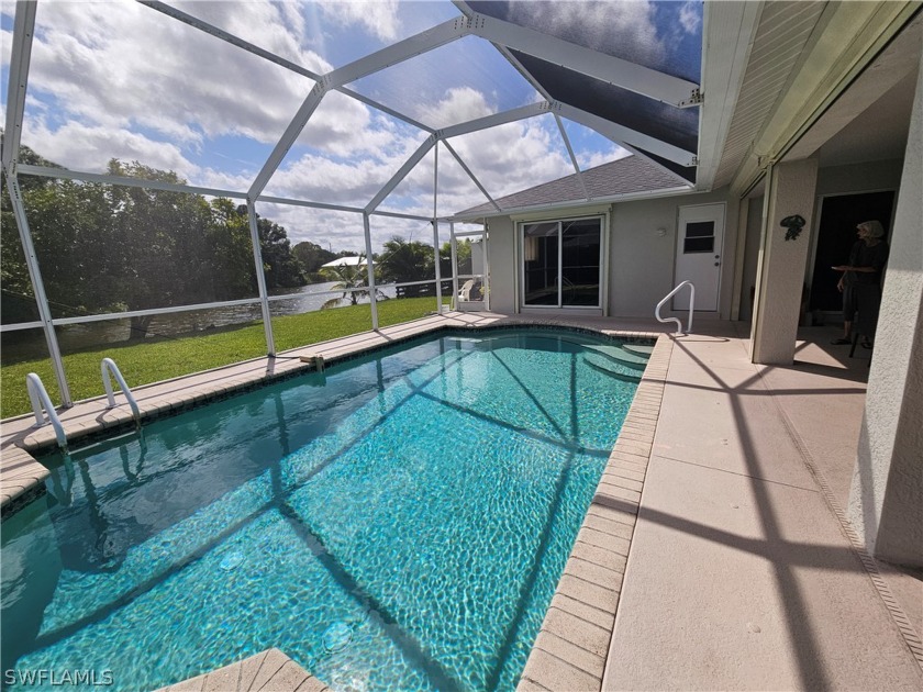 LAKE FRONT, POOL HOME, in a highly desired, family neighborhood! - Beach Home for sale in North Fort Myers, Florida on Beachhouse.com
