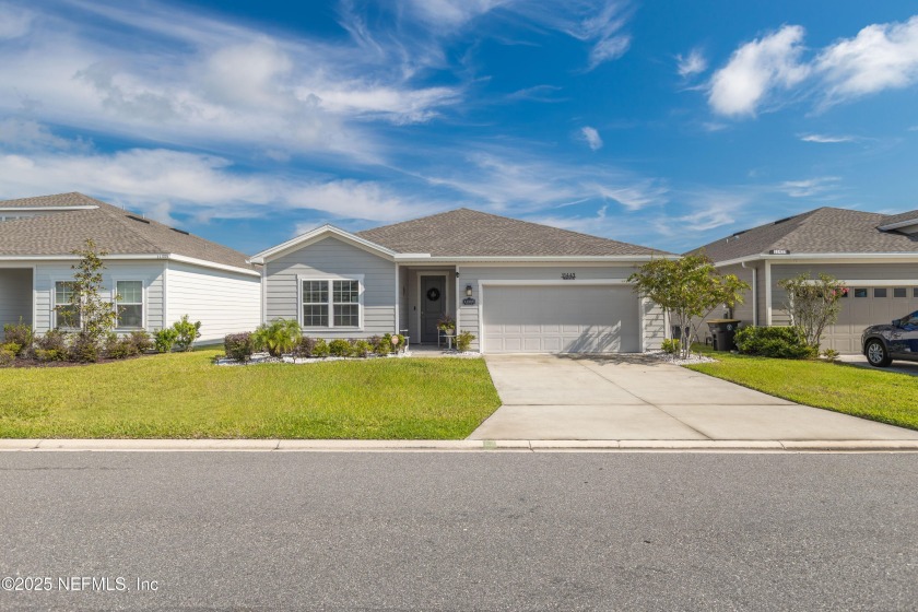 *Beautiful, move in ready, newer home! *Maple cabinetry with - Beach Home for sale in Jacksonville, Florida on Beachhouse.com