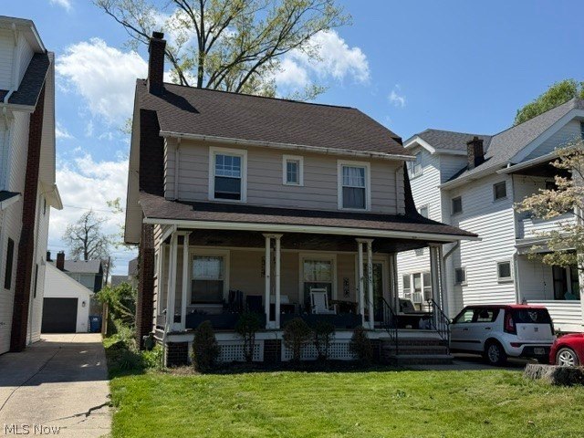 Charming single family home located in a very nice and quiet - Beach Home for sale in Lakewood, Ohio on Beachhouse.com