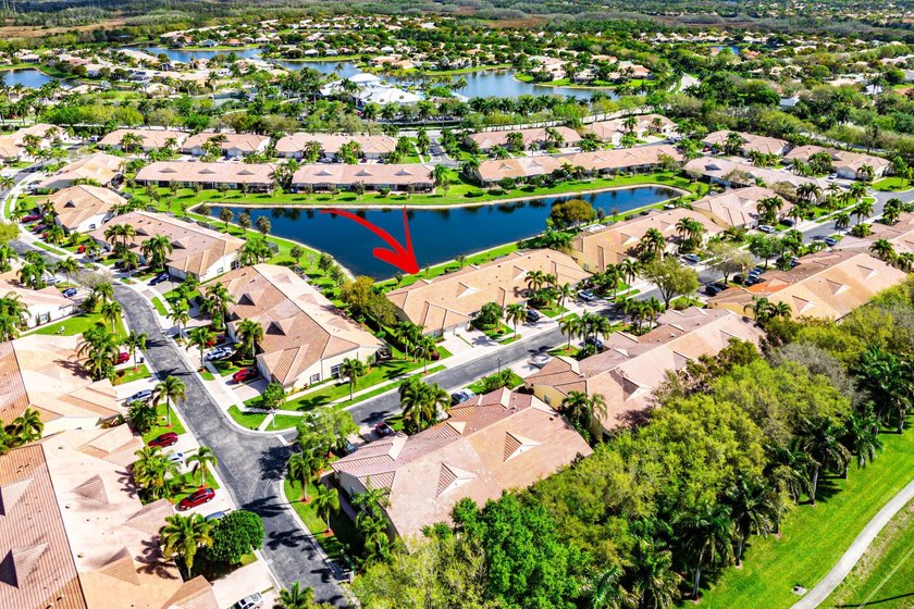 Welcome home to this charming lakefront gem nestled in the - Beach Home for sale in West Palm Beach, Florida on Beachhouse.com