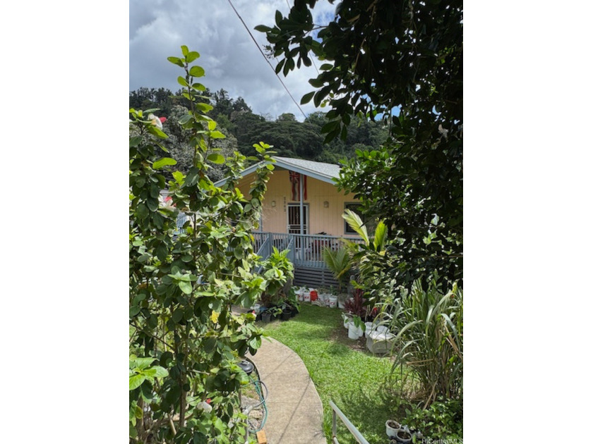 Hawaiian Home Lands in Papakolea. Downslope lot, high ceilings - Beach Home for sale in Honolulu, Hawaii on Beachhouse.com