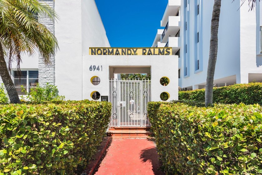 Live the Miami Beach lifestyle in this charming 1-bedroom + den - Beach Condo for sale in Miami Beach, Florida on Beachhouse.com
