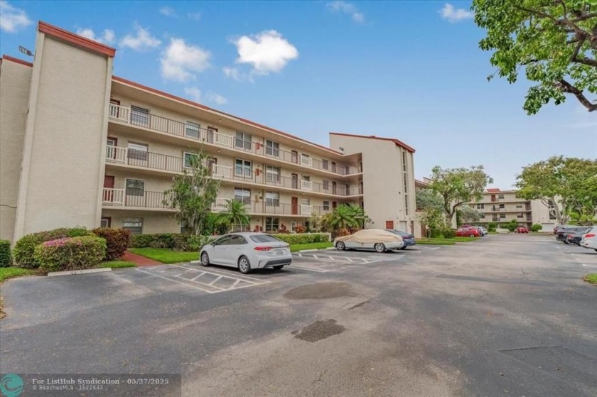 Charming 2/2 Corner Unit in Delray Beach's vibrant 55+ community - Beach Condo for sale in Delray Beach, Florida on Beachhouse.com
