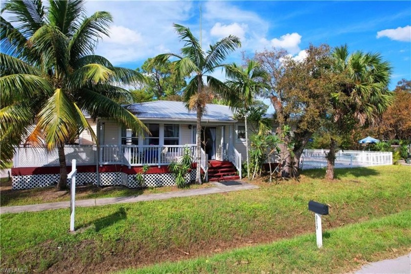 This is an exceptional opportunity you won't want to miss! After - Beach Home for sale in Naples, Florida on Beachhouse.com