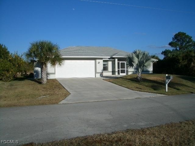 Welcome to this beautifully maintained 3-bedroom, 2-bathroom - Beach Home for sale in Lehigh Acres, Florida on Beachhouse.com
