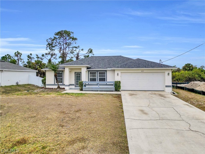 Welcome to effortless living in beautiful Buckingham. This - Beach Home for sale in Fort Myers, Florida on Beachhouse.com