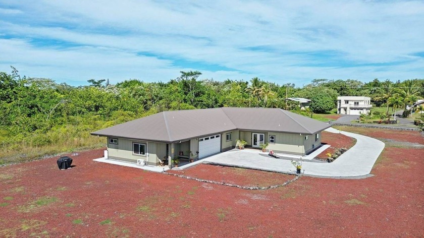 Located on Beach Rd. in Hawaiian Paradise Park, this remarkable - Beach Home for sale in Keaau, Hawaii on Beachhouse.com