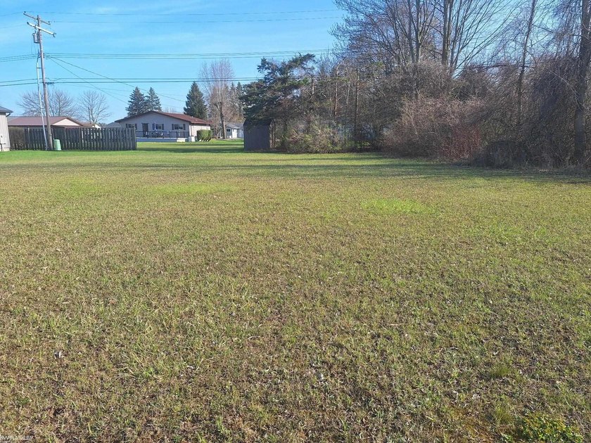 I like this Parcel because it's probably sets 4' above the road - Beach Lot for sale in Lexington, Michigan on Beachhouse.com