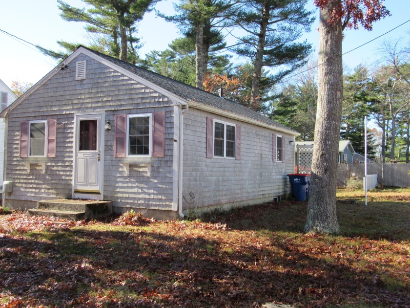 Enjoy this Year-Round Home close to the Weweantic River, great - Beach Home for sale in Wareham, Massachusetts on Beachhouse.com