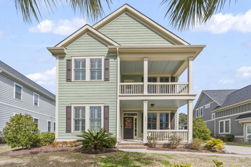 Are you looking for a stunning, traditional home in a highly - Beach Home for sale in Myrtle Beach, South Carolina on Beachhouse.com