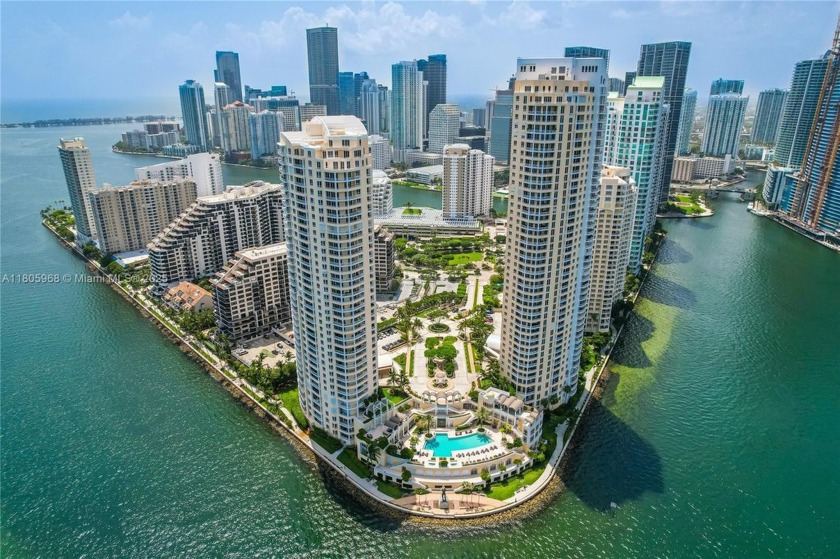 Enjoy this beautiful and charm unit in the exclusive island of - Beach Condo for sale in Miami, Florida on Beachhouse.com
