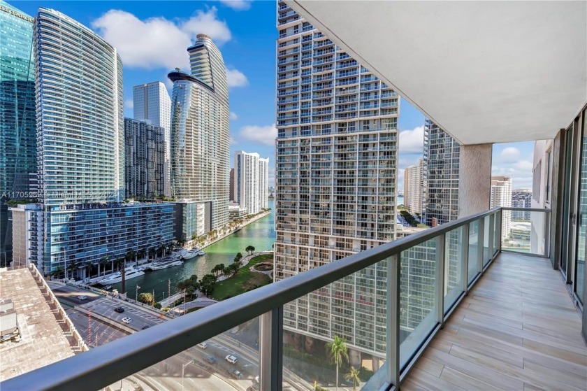 This gorgeous 1 Bedroom apartment overlooking the Bay, Ocean - Beach Condo for sale in Miami, Florida on Beachhouse.com