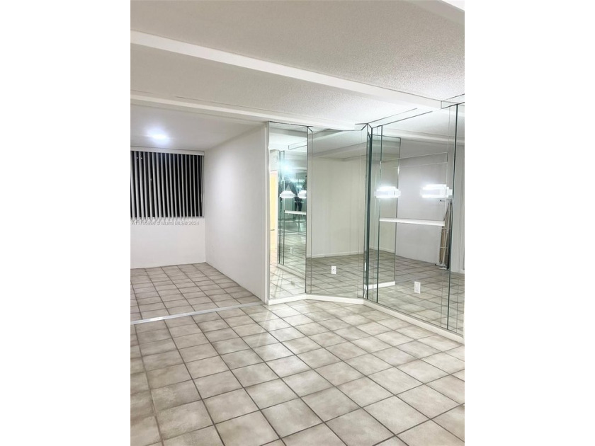 ENJOY THE MIAMI BEACH LIFE STYLE WITH THIS GREAT OPPORTUNITY TO - Beach Condo for sale in Miami Beach, Florida on Beachhouse.com