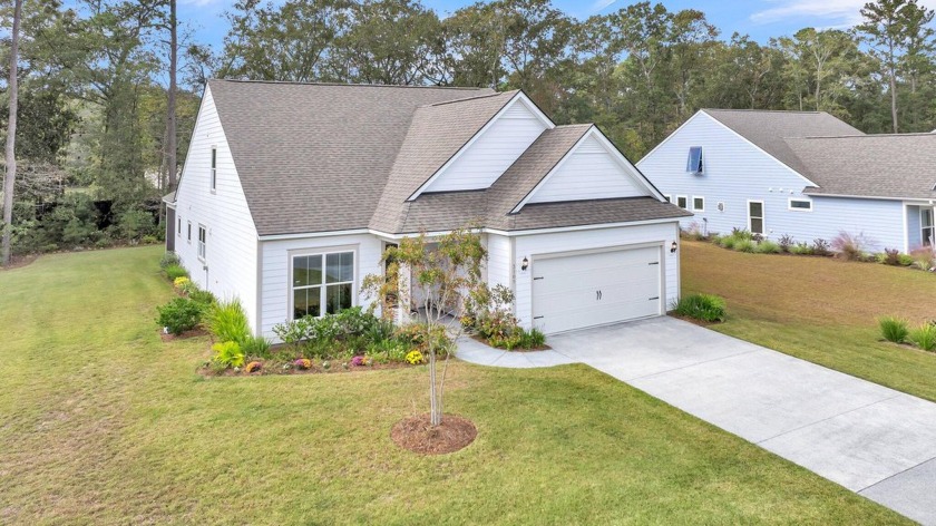 A great location, fantastic amenities and a quality home are the - Beach Home for sale in Johns Island, South Carolina on Beachhouse.com