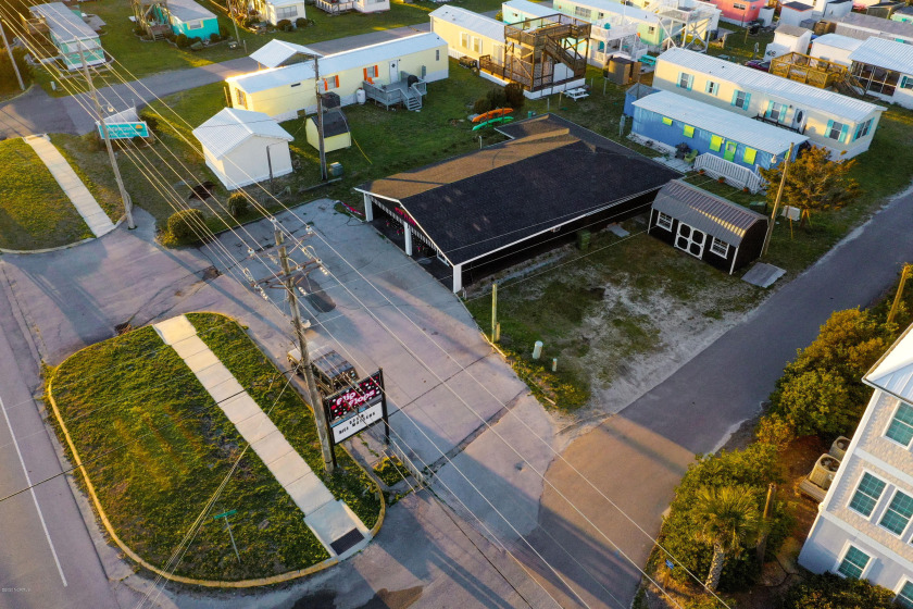 UNIQUE opportunity to purchase this commercial building in - Beach Commercial for sale in Emerald Isle, North Carolina on Beachhouse.com