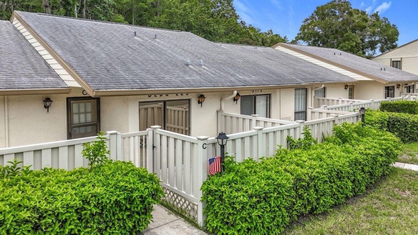 Discover all that Tarpon Springs has to offer with this charming - Beach Condo for sale in Tarpon Springs, Florida on Beachhouse.com