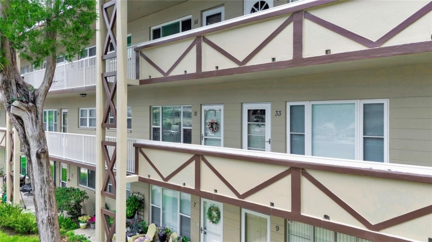 HIGH AND DRY, NON-EVACUATION ZONE** FEE SIMPLE BUILDING! MOVE IN - Beach Condo for sale in Clearwater, Florida on Beachhouse.com