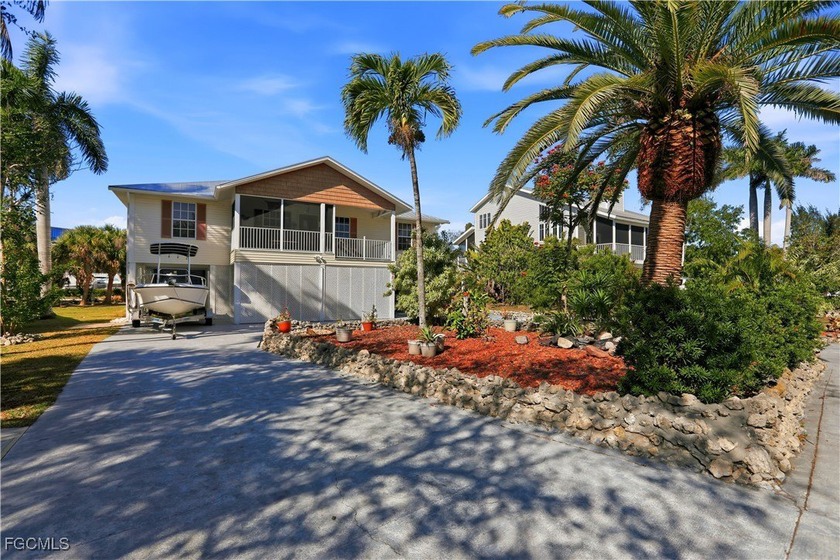 Escape the snow and cold of the northern states and embrace the - Beach Home for sale in Bokeelia, Florida on Beachhouse.com