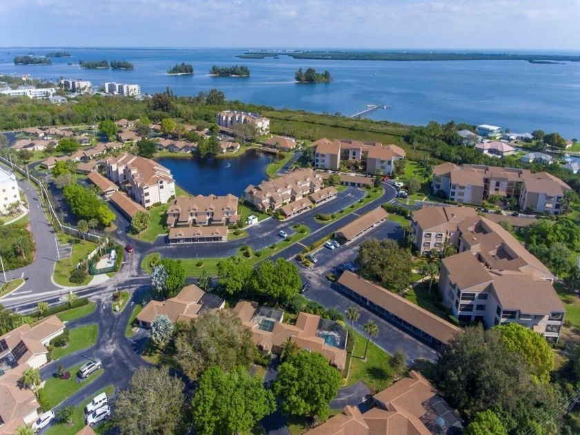 TURN KEY WATERVIEW FURNISHED 2/2 CONDO IN GATED REFLECTIONS ON - Beach Condo for sale in Sebastian, Florida on Beachhouse.com