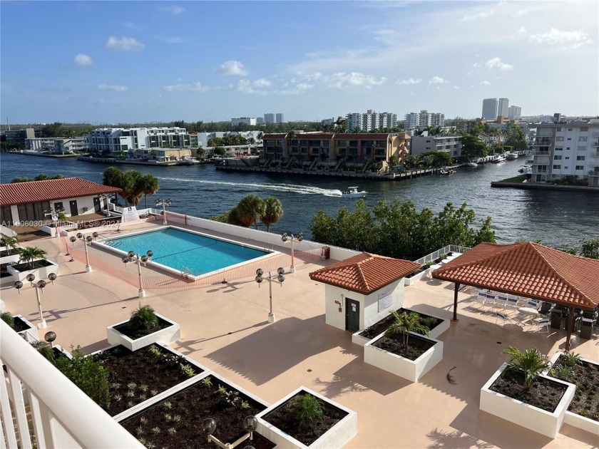 MILLION DOLLAR PANORAMIC VIEW OF THE INTRACOASTAL, BALCONY ALL - Beach Condo for sale in Sunny Isles Beach, Florida on Beachhouse.com