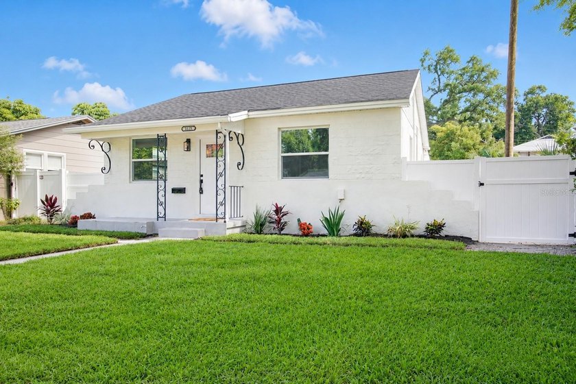 One or more photo(s) has been virtually staged. WELCOME TO THIS - Beach Home for sale in St. Petersburg, Florida on Beachhouse.com