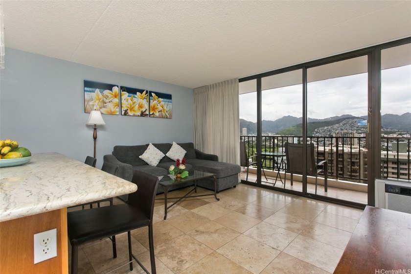 Very successful short-term rental with NUC! Tastefully renovated - Beach Condo for sale in Honolulu, Hawaii on Beachhouse.com