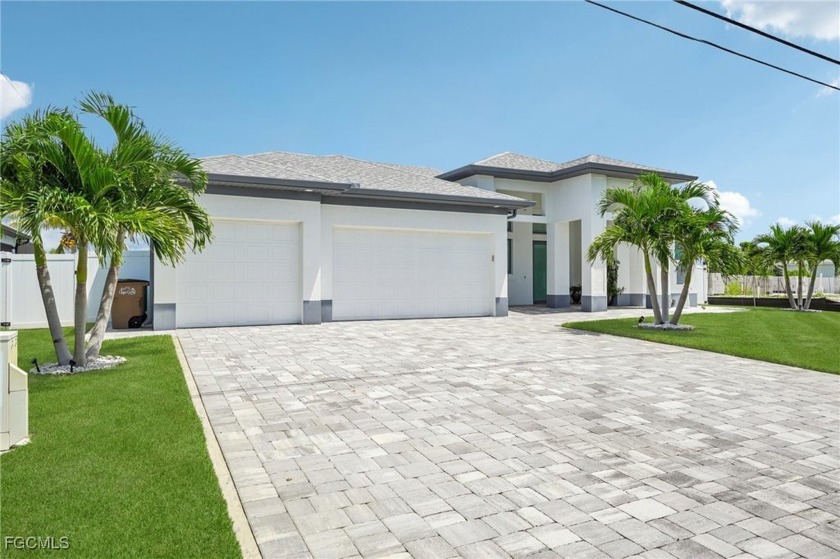 Modern Luxury Meets Prime Location! This stunning new - Beach Home for sale in Cape Coral, Florida on Beachhouse.com