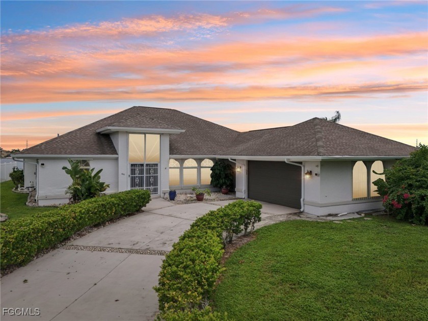 GLORIOUS 200 FT. LAKEFRONT PROPERTY! Welcome to your dream home - Beach Home for sale in Cape Coral, Florida on Beachhouse.com