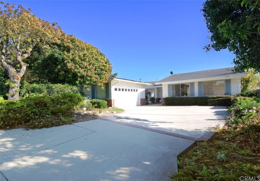 This is the ONE YOU HAVE BEEN WAITING FOR!  One Level, View - Beach Home for sale in Rancho Palos Verdes, California on Beachhouse.com