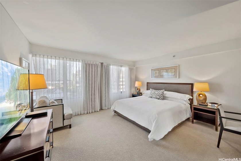Enjoy the benefits of an LXR luxury hotel in a fully furnished - Beach Condo for sale in Honolulu, Hawaii on Beachhouse.com