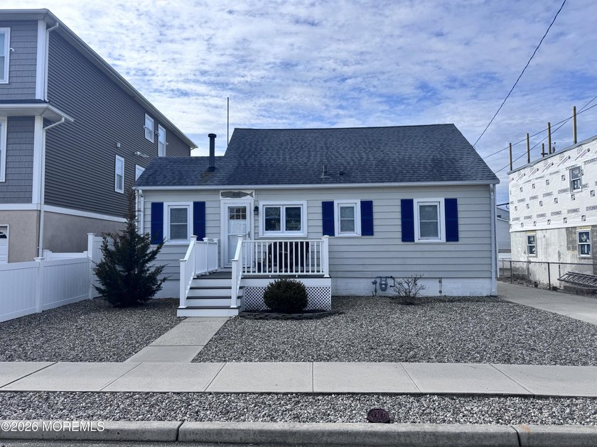 Jersey Shore retreat! Competitively priced shore home with 2 - Beach Home for sale in Seaside Heights, New Jersey on Beachhouse.com