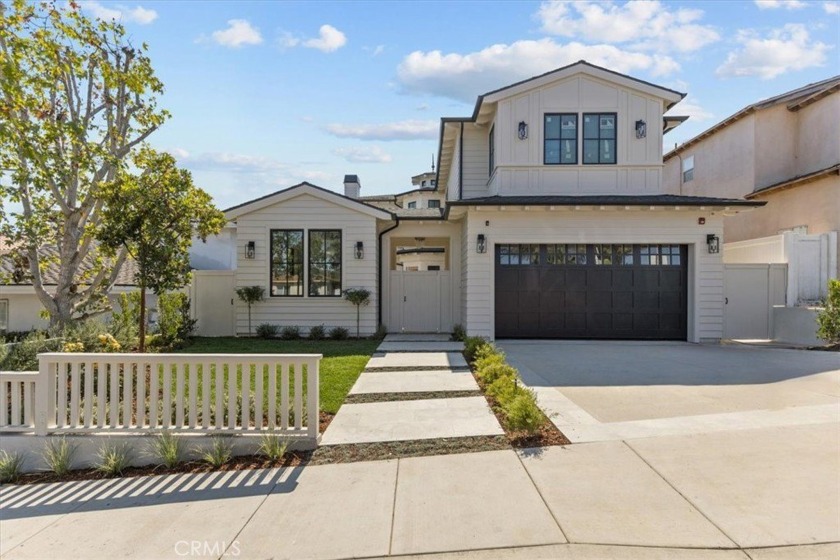 This brand-new Odle and Son home is a masterpiece in its own - Beach Home for sale in Manhattan Beach, California on Beachhouse.com