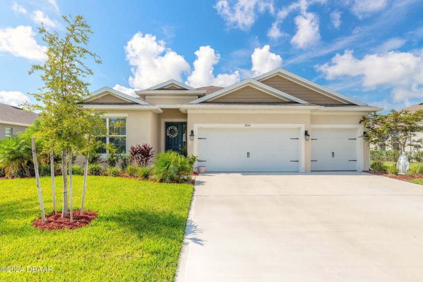 Welcome to luxury living in Halifax Plantation! This stunning - Beach Home for sale in Ormond Beach, Florida on Beachhouse.com