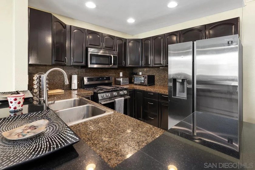 Beautifully updated 1 BD/1BA condo in the desirable Arborlake - Beach Condo for sale in San Diego, California on Beachhouse.com