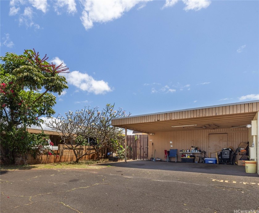 Welcome home to an affordable 3-bedroom/1 bath duplex that's - Beach Home for sale in Waianae, Hawaii on Beachhouse.com