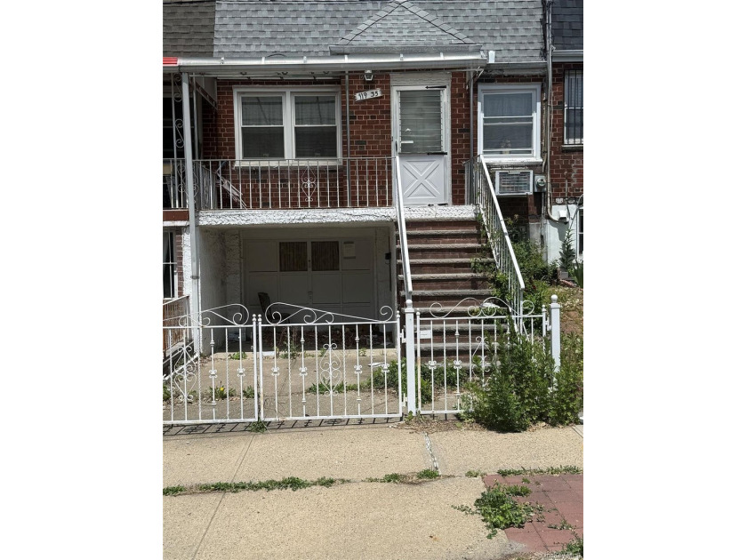 Rare opportunity, for buyers and or investors, priced to sell - Beach Home for sale in Flushing, New York on Beachhouse.com