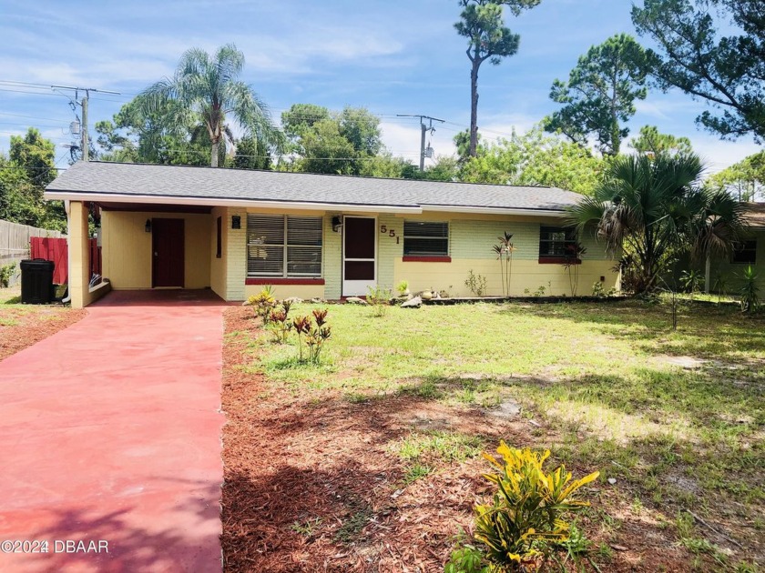 Charming 3-Bedroom Home in South Daytona - Priced to Sell! HIGH - Beach Home for sale in South Daytona, Florida on Beachhouse.com