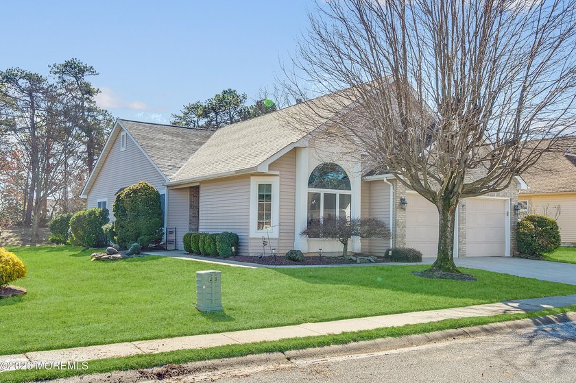 Beautifully updated & meticulously maintained Turnberry I model - Beach Home for sale in Toms River, New Jersey on Beachhouse.com