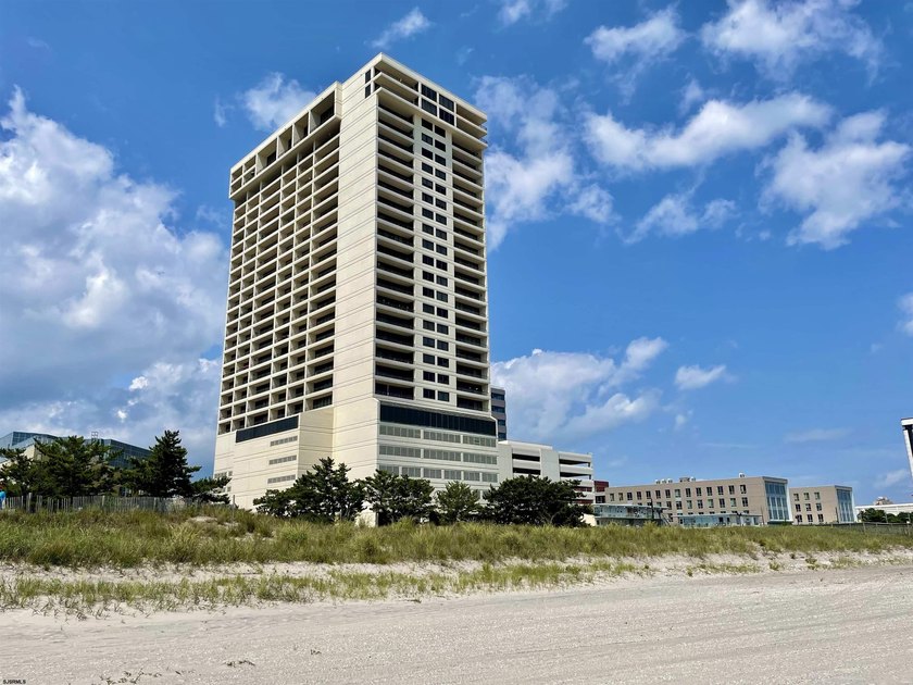 This direct ocean front unit is perfect for year round living or - Beach Condo for sale in Atlantic City, New Jersey on Beachhouse.com
