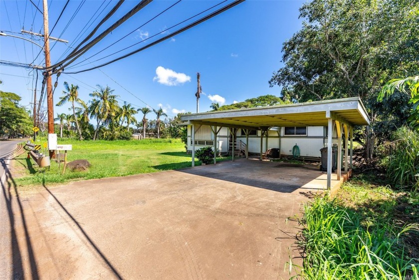 Don't miss this rare 1.3-acre COUNTRY-ZONED property in a prime - Beach Home for sale in Haleiwa, Hawaii on Beachhouse.com
