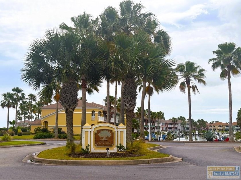 Great channel front home & neighborhood location with boat lift - Beach Townhome/Townhouse for sale in Laguna Vista, Texas on Beachhouse.com