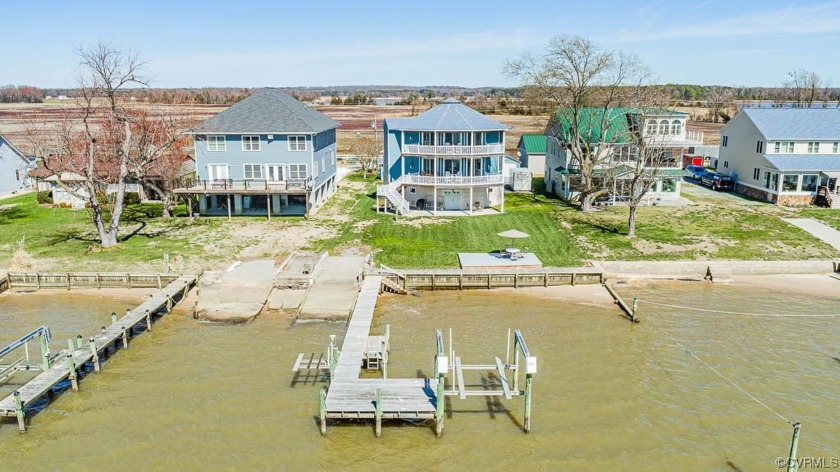 Beautiful 3-bedroom 3 bathroom, Deltec Riverfront home in the - Beach Home for sale in Warsaw, Virginia on Beachhouse.com
