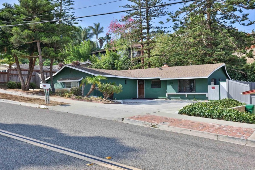 Listing Agent Steven Sladek | 02083314 | Coldwell Banker West 2 - Beach Home for sale in Oceanside, California on Beachhouse.com