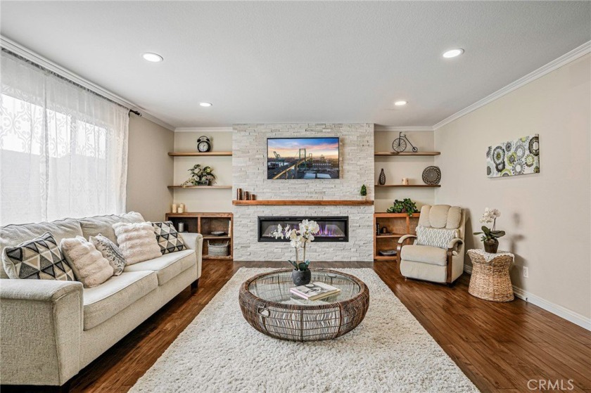 Charming Coastal Townhome with Prime Access to San Pedro's - Beach Townhome/Townhouse for sale in San Pedro, California on Beachhouse.com