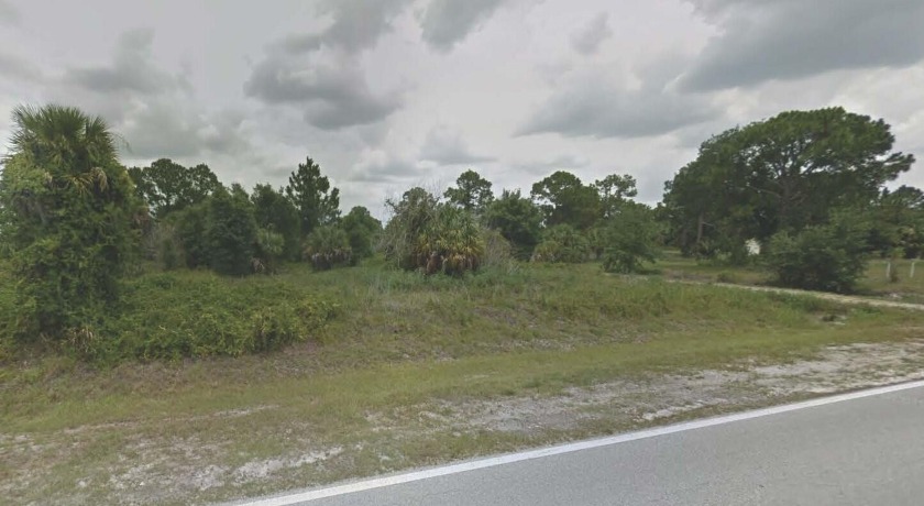Beautiful piece of land in a great area! This awesome corner lot - Beach Lot for sale in Clewiston, Florida on Beachhouse.com