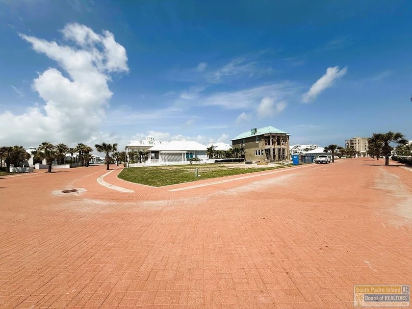 Vacant Lot in The Shores - Build Your Coastal Retreat with - Beach Lot for sale in South Padre Island, Texas on Beachhouse.com