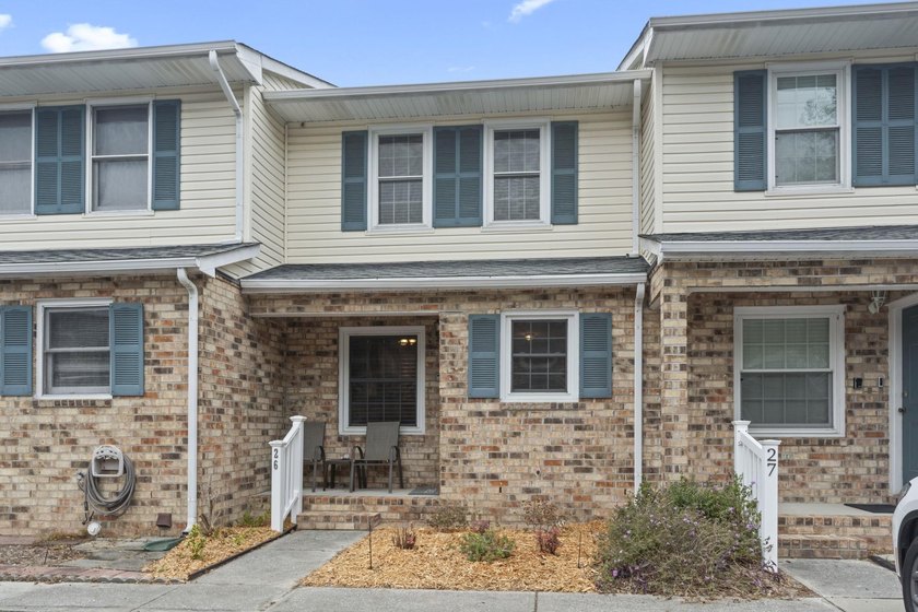 Don't miss this well maintained 2-bedroom, 2.5-bath townhome - Beach Townhome/Townhouse for sale in Myrtle Beach, South Carolina on Beachhouse.com